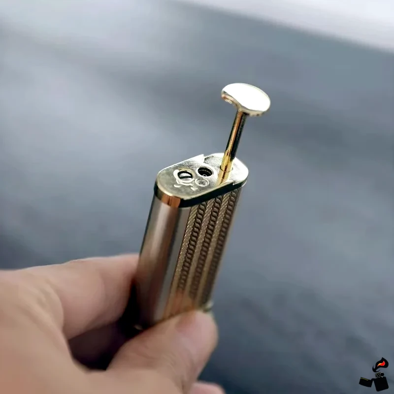 Briquet pour Pipe – Flamme Oblique 45° | Métal Premium, Silex 5 Briquet Pipe 45° – Flamme Oblique & Métal Premium | Briquet-Tek Outils