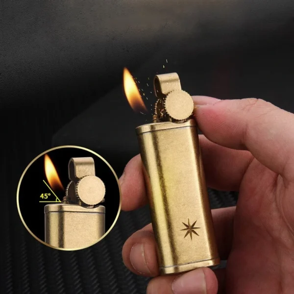 briquet design en laiton flamme oblique