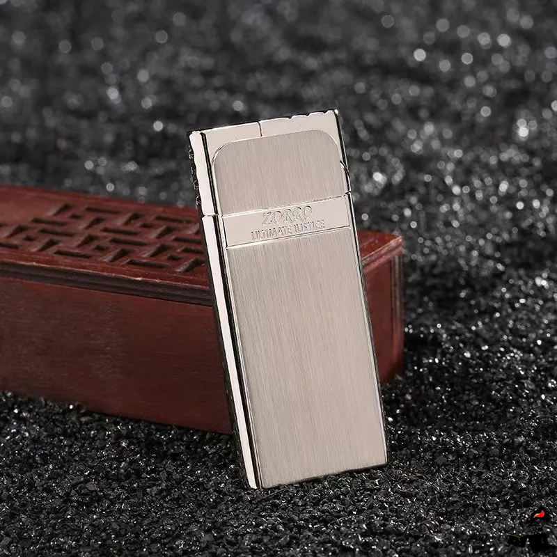 ZORRO Briquet Ultra-Fin Métal Laqué Flamme Douce 14 ZORRO Briquet Ultra-Fin Métal Laqué Flamme Douce Argenté 2
