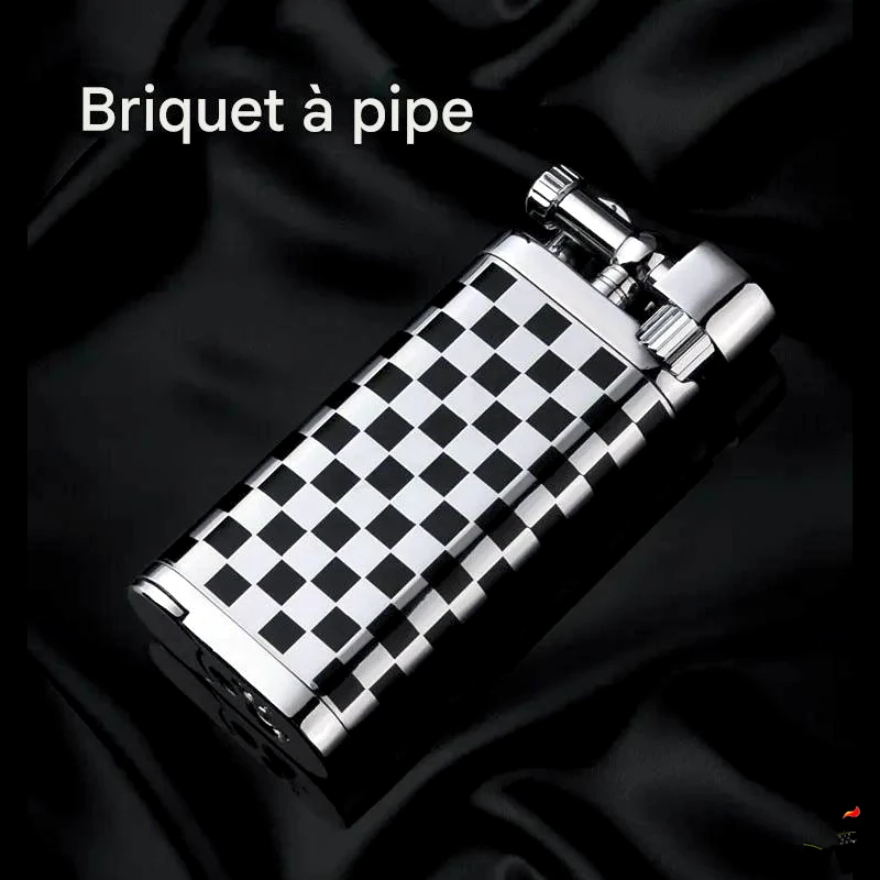 Briquet Pipe 45° – Outil Intégré - Réglage de Flamme | Briquet-Tek 7 Briquet Pipe Flamme 45° Métal Premium, Silex, Réglage Pipe