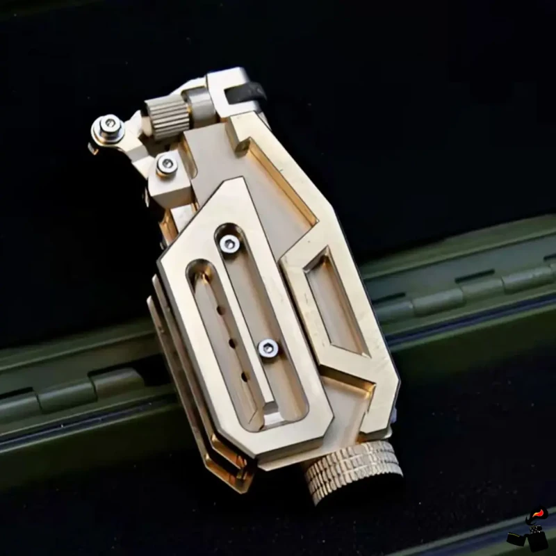 Briquet Mécanique Cuivre, Laiton à Essence – Steampunk 6 Briquet Mécanique Cuivre, Laiton à Essence – Steampunk Côté