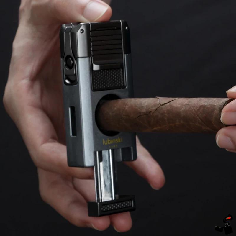 Briquet à cigare LUBINSKI double torche silencieuse avec coupe-V et support intégré 5 Briquet à cigare LUBINSKI double torche silencieuse avec coupe-V et support intégré Coupe