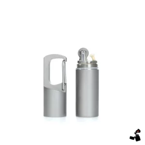 Briquet Capsule en Titane à Mousqueton, Ultra Léger, fond blanc